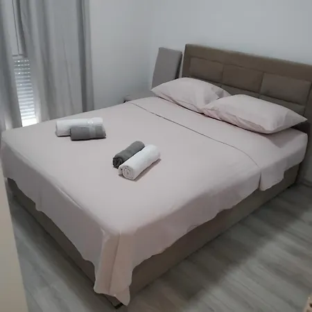 Mila Apartment *